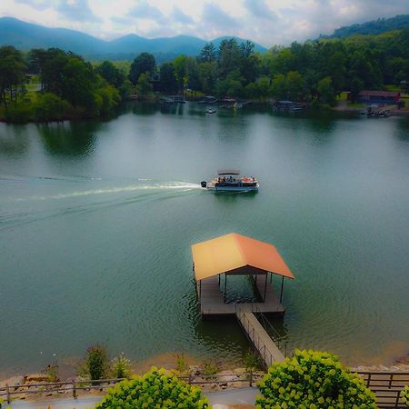 Stonecrest Lodge Lake Front Home With Private Boat Dock Hiawassee Exteriör bild